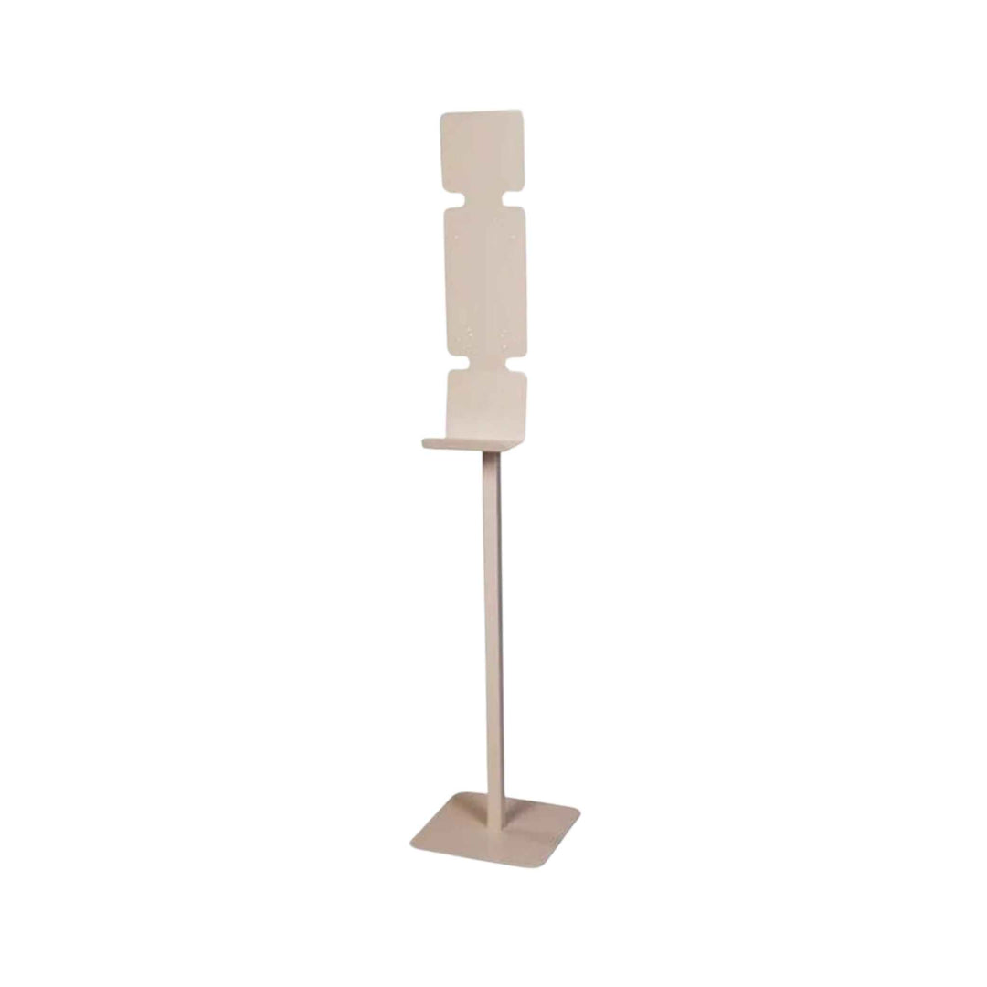 Stabil gulvstander i hvid til spritdispensere med 2 forborede huller og drypbakke for nem montering og rengøring.