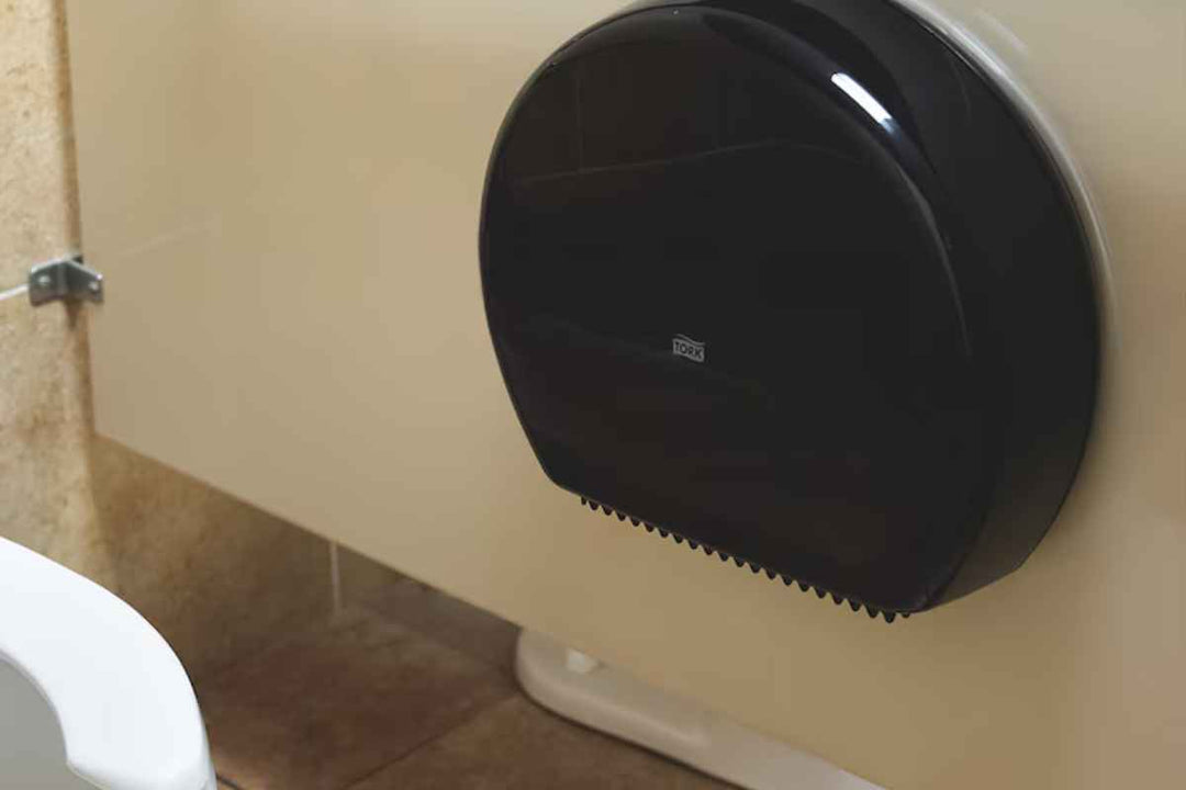 Tork toiletpapir – når drift og komfort skal gå hånd i hånd