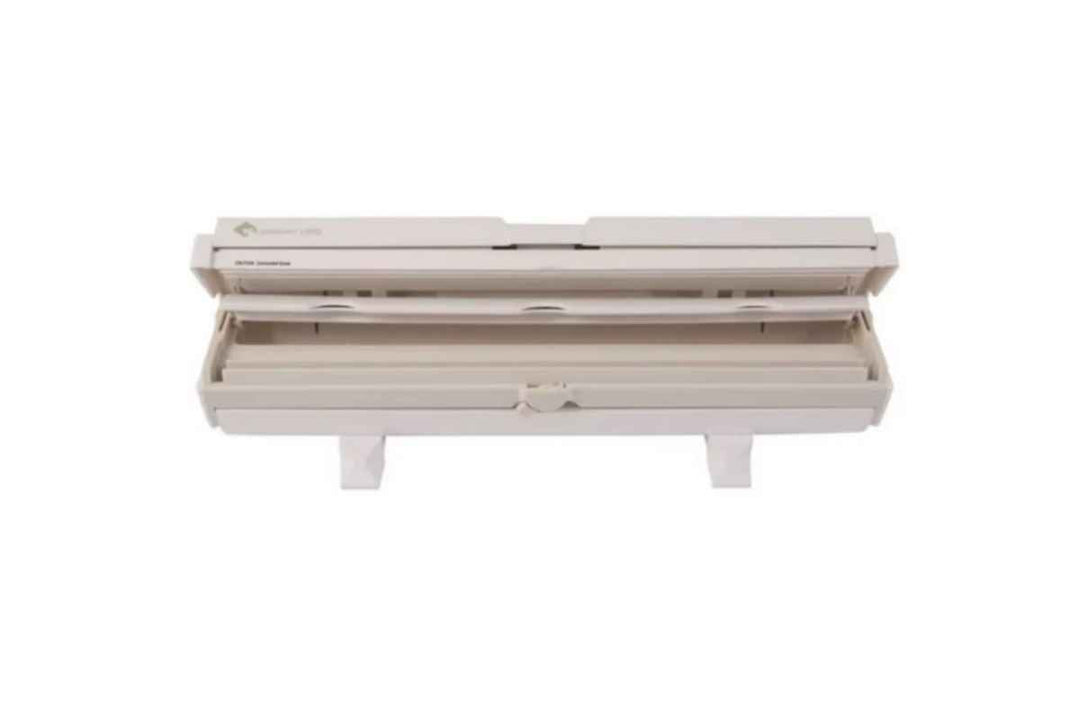 Sikker håndtering i køkkenet med en dispenser til husholdningsfilm