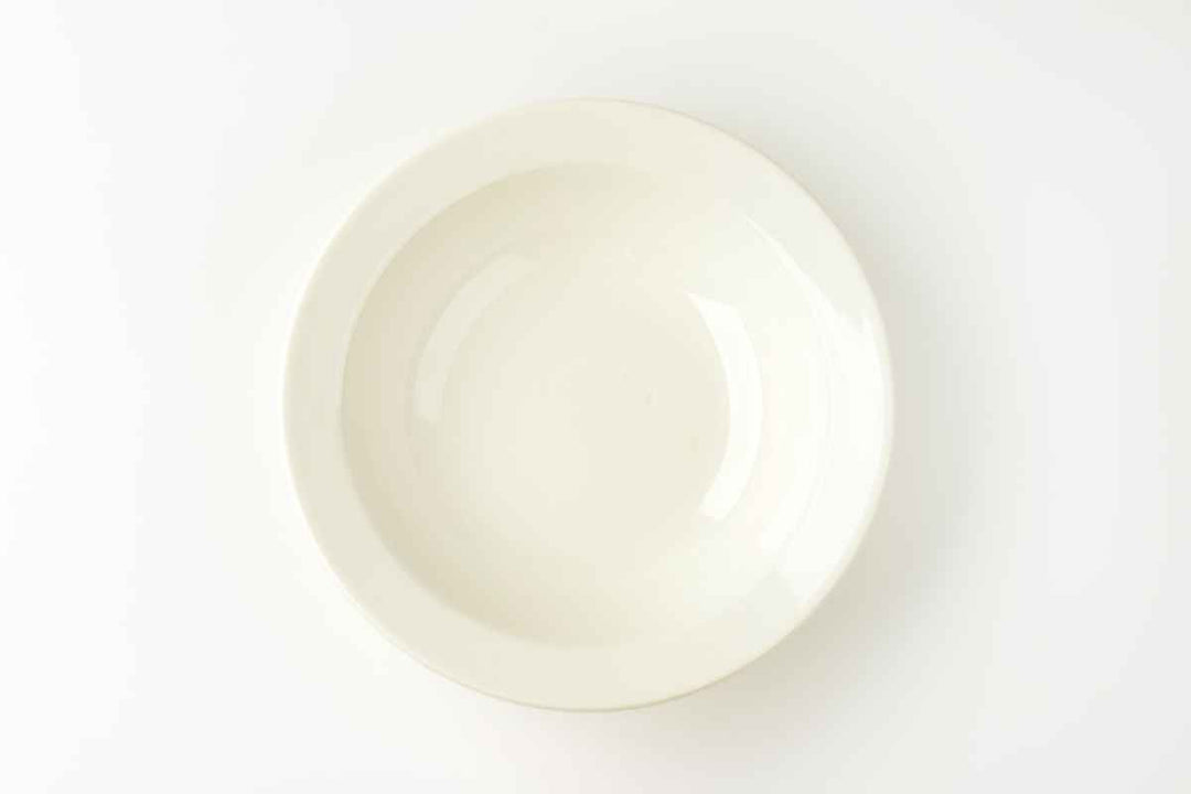 Hvide dybe tallerkner til hverdag og erhverv – praktiske og holdbare