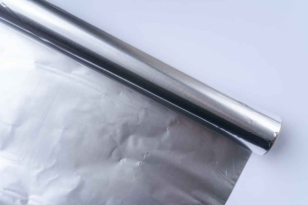 Staniol eller stanniol – den uundværlige hjælper i køkkenet