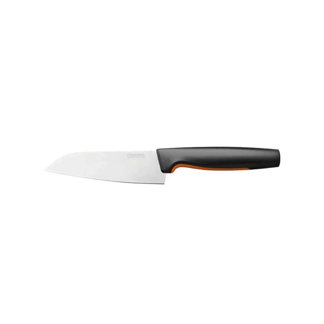 Fiskars kokkekniv 12 cm, japansk rustfrit stål med SoftGrip™ ergonomisk håndtag for præcision og sikkerhed.