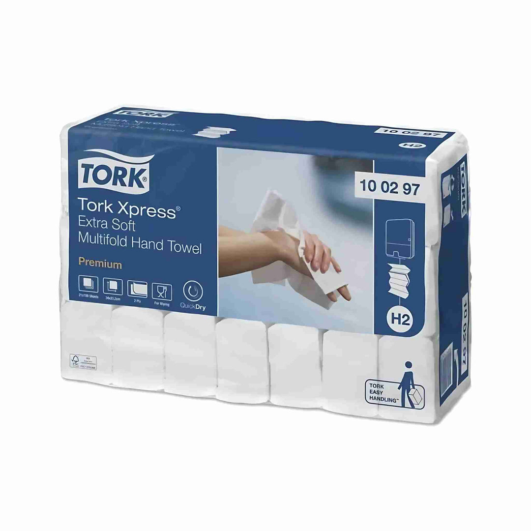 Tork H2 Xpress Premium Extra Soft håndklædeark, 2-lags, 2100 stk. Store, bløde og komfortable håndklædeark med QuickDry-teknologi for hurtig og effektiv aftørring. Ét-ad-gangen dispenserfunktion sikrer hygiejne og reduceret forbrug. Designet til toiletter med moderat brugerfrekvens og begrænset plads. Passer til Tork Xpress Dispenser Multifold Håndklædeark. Mærket med EU-blomsten for et miljøvenligt valg. Leveres i 21 pakker á 100 ark.