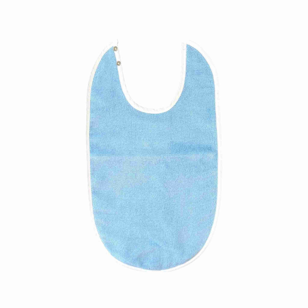 Lyseblå hagesmæk med plastforing og trykknapper, designet til at holde børn tørre.