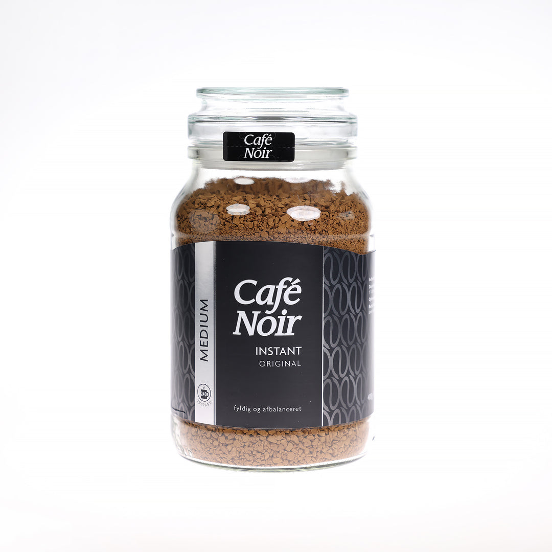 Café Noir Original Instant kaffe i glas med 400 gram i. Kaffen er frysetørret med en fyldig og afbalanceret smag af kaffe. 
